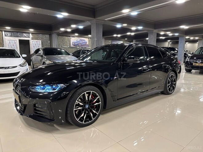 BMW i4-5