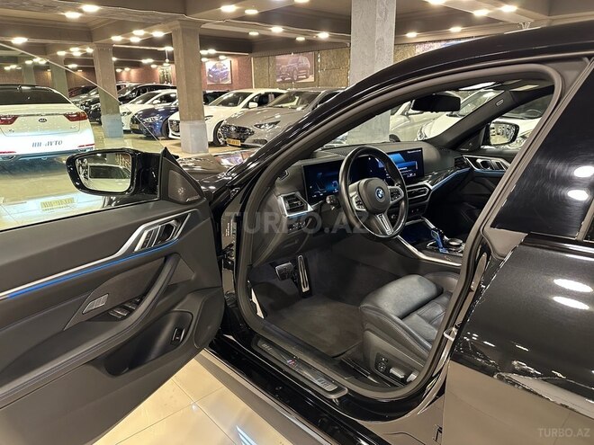 BMW i4-11