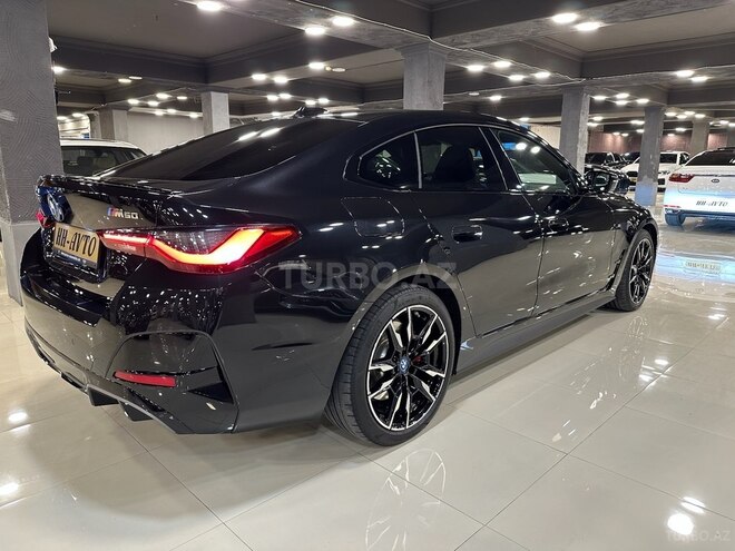 BMW i4-9