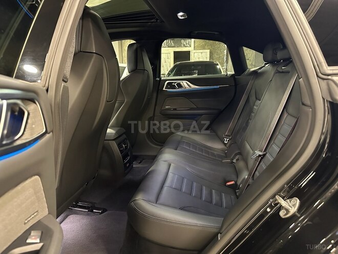 BMW i4-15