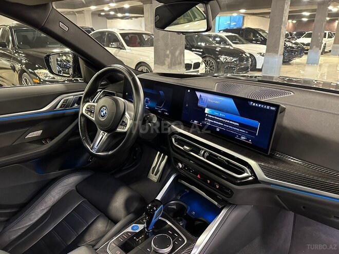 BMW i4-18