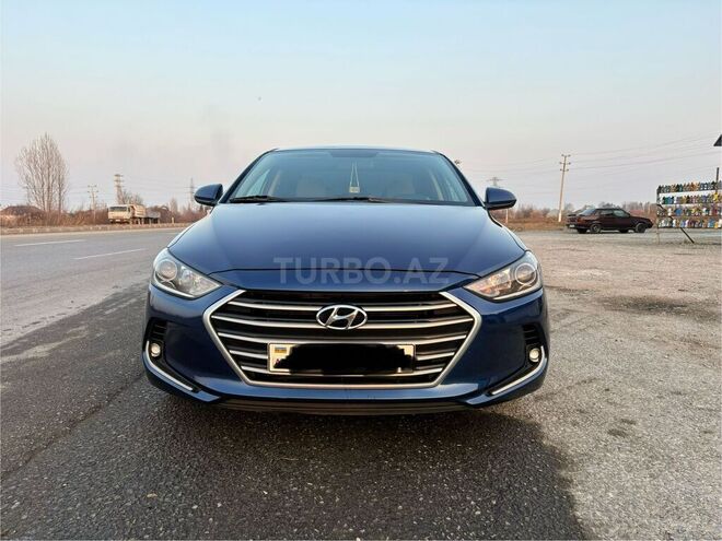 Hyundai Elantra 2017, 218,066 km - 2.0 l - Ucar