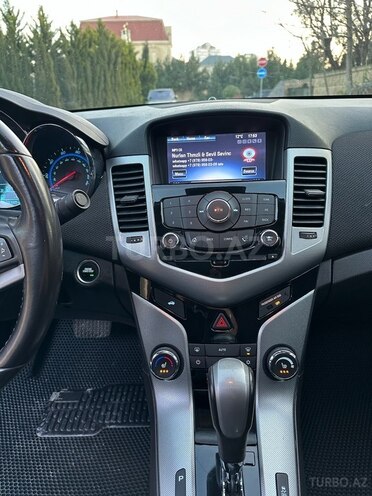 Chevrolet Cruze-19