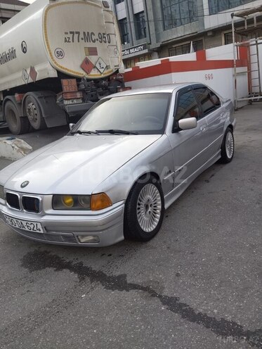 BMW 320 1993, 254,668 km - 2.0 l - Sumqayıt