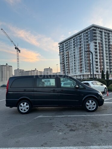 Mercedes Viano-4