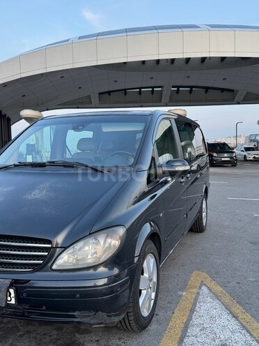 Mercedes Viano-3