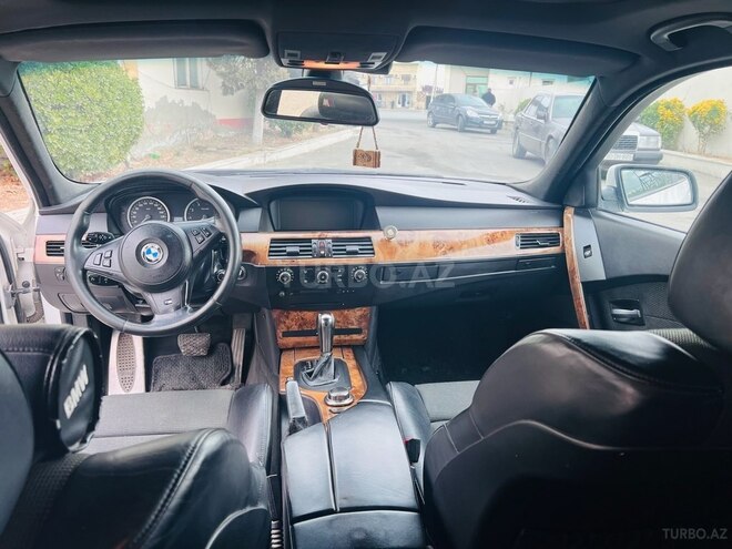 BMW 525 2006, 295,000 km - 2.5 l - Yevlax