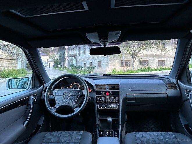 Mercedes C 240 1999, 258,000 km - 2.4 l - Gəncə