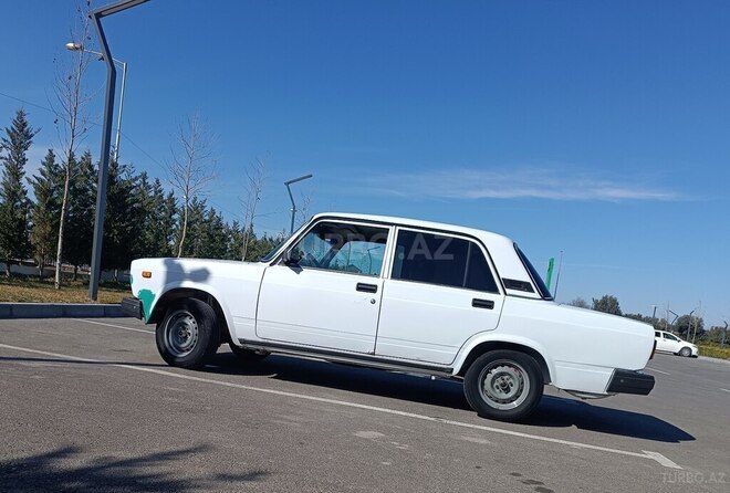 LADA (VAZ) 2107 2002, 86,786 km - 1.6 l - Salyan