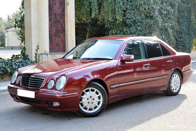 Mercedes E 270 2000, 284,000 km - 2.7 л - Ağstafa