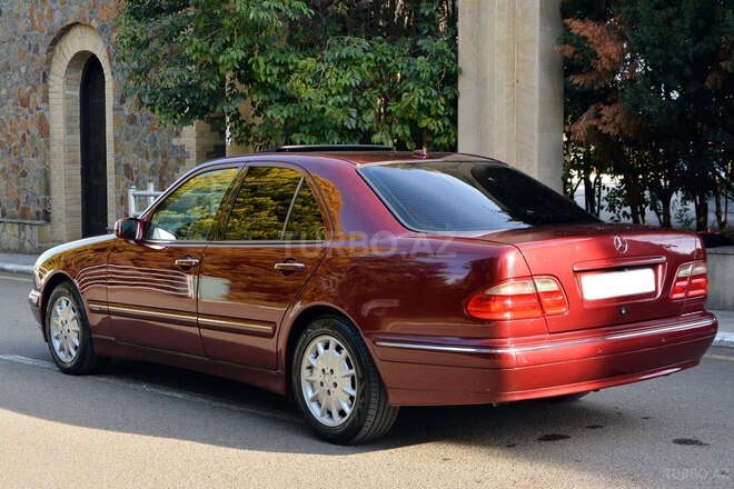Mercedes E 270 2000, 284,000 km - 2.7 л - Ağstafa