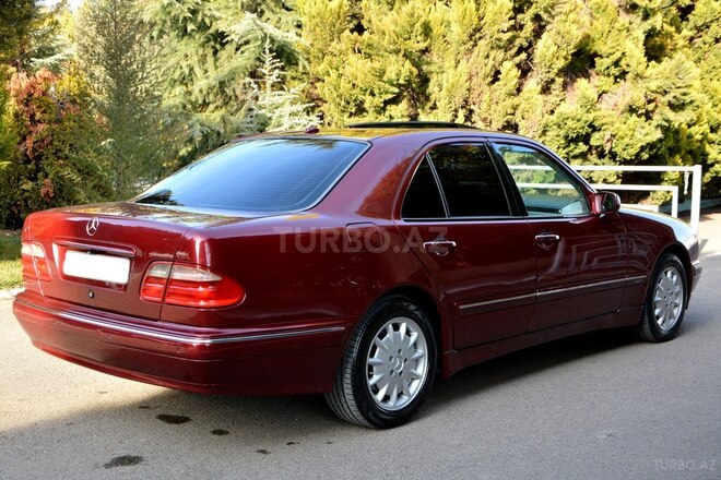 Mercedes E 270 2000, 284,000 km - 2.7 л - Ağstafa