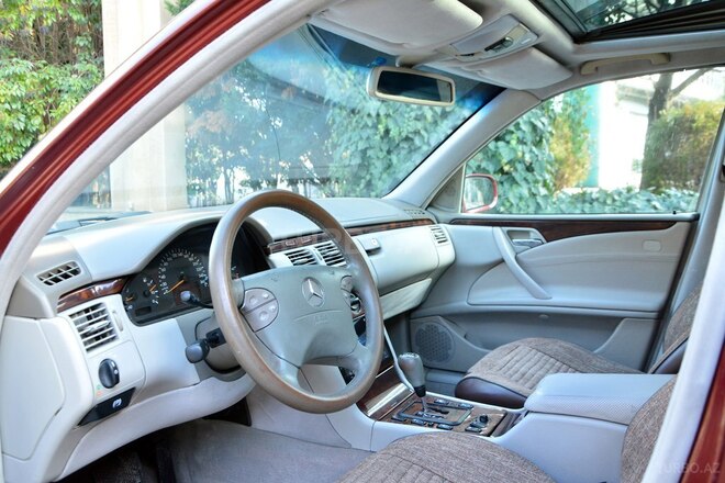 Mercedes E 270 2000, 284,000 km - 2.7 л - Ağstafa
