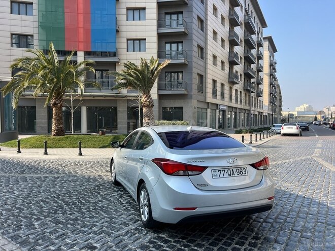 Hyundai Elantra 2015, 164,333 km - 1.8 l - Bakı