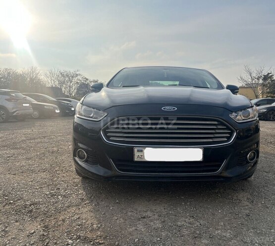 Ford Fusion (North America) 2015, 242,000 km - 2.0 л - Bakı