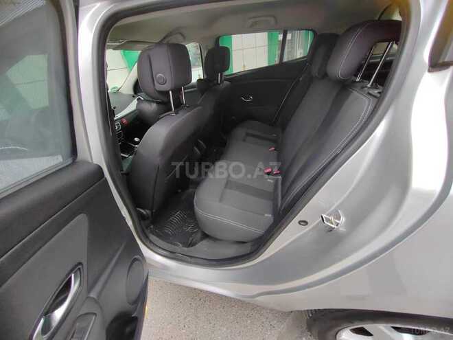 Renault Megane-7