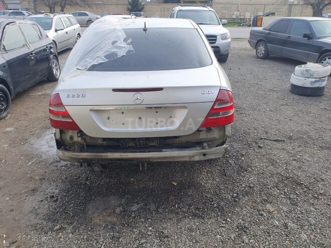 Mercedes E 220 d 2002, 240,000 km - 2.2 l - Bakı