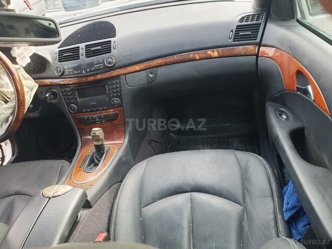 Mercedes E 220 d 2002, 240,000 km - 2.2 l - Bakı
