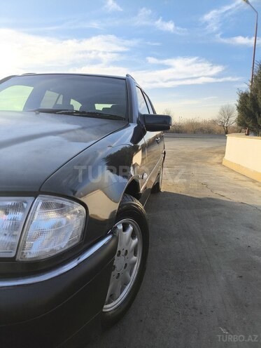 Mercedes C 180 2000, 377,000 km - 1.8 л - Biləsuvar