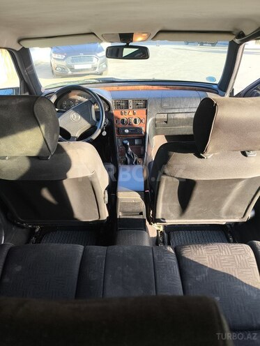 Mercedes C 180 2000, 377,000 km - 1.8 л - Biləsuvar