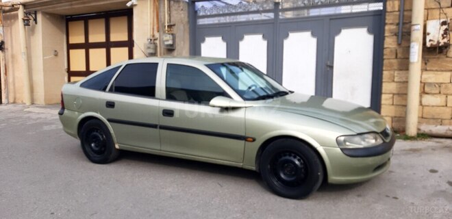 Opel Vectra 1997, 167,000 km - 1.6 l - Bakı
