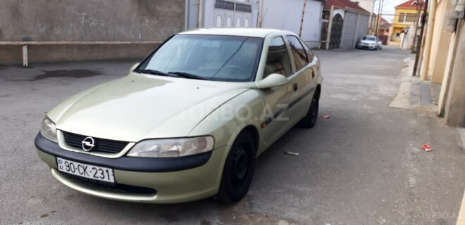 Opel Vectra 1997, 167,000 km - 1.6 l - Bakı