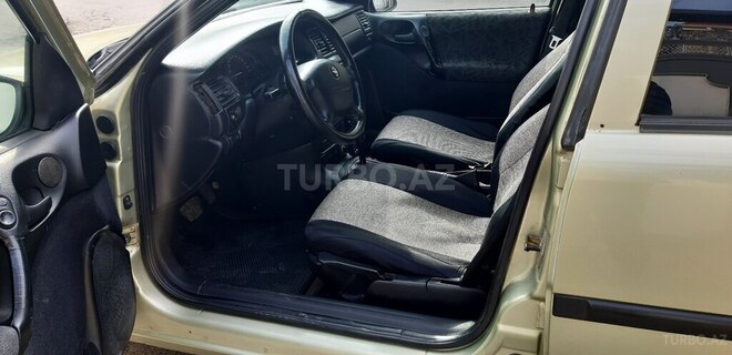 Opel Vectra 1997, 167,000 km - 1.6 l - Bakı