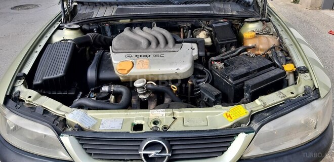 Opel Vectra 1997, 167,000 km - 1.6 l - Bakı