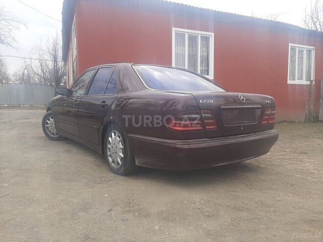 Mercedes E 220 d 2000, 578,950 km - 2.2 l - Bakı