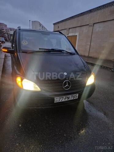 Mercedes Viano-4