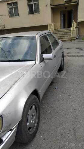 Mercedes E 250 1992, 250,000 km - 2.5 l - Bakı