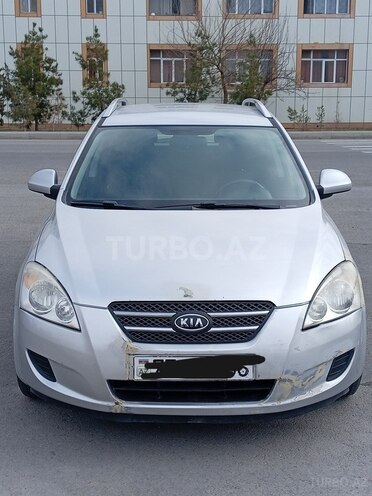 Kia Ceed 2008, 220,000 km - 1.4 l - Ucar