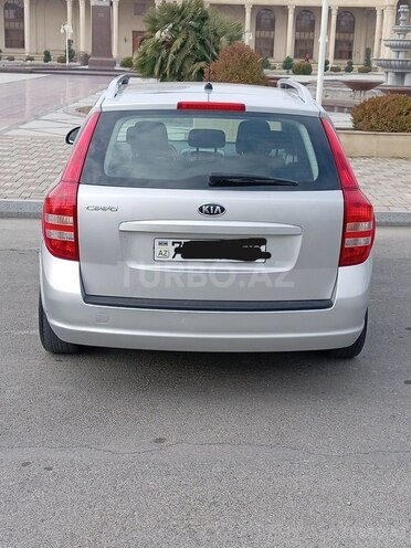 Kia Ceed 2008, 220,000 km - 1.4 l - Ucar
