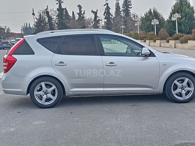 Kia Ceed 2008, 220,000 km - 1.4 l - Ucar
