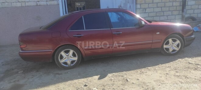 Mercedes E 220 d 1998, 556,665 km - 2.2 l - Tovuz