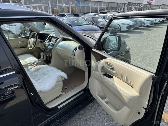 Infiniti QX56-17