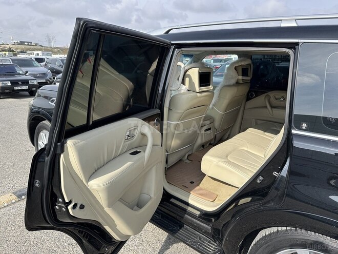 Infiniti QX56-19