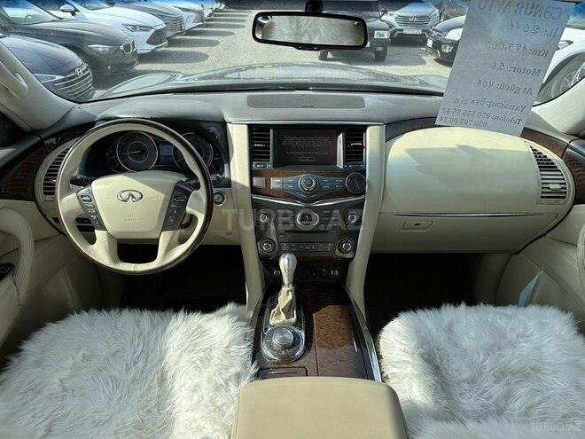 Infiniti QX56-10