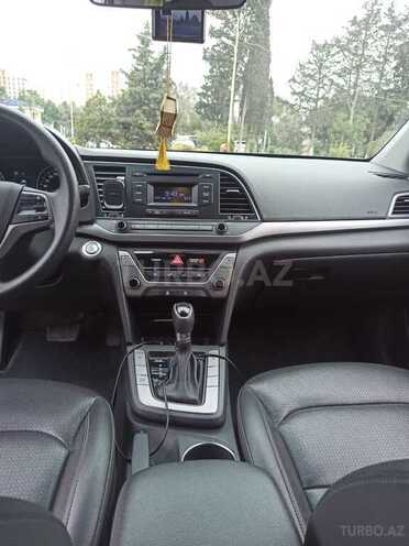 Hyundai Avante 2018, 680,000 km - 1.6 l - Bakı
