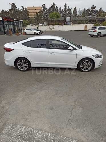 Hyundai Avante 2018, 680,000 km - 1.6 l - Bakı
