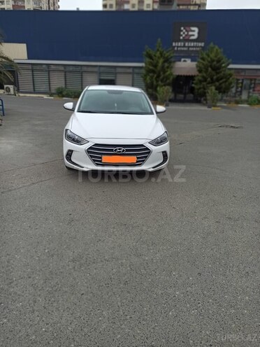 Hyundai Avante 2018, 680,000 km - 1.6 l - Bakı