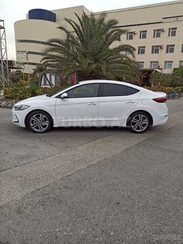 Hyundai Avante 2018, 680,000 km - 1.6 l - Bakı