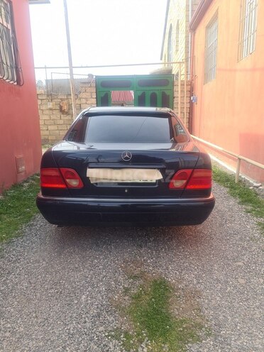 Mercedes E 240 1998, 265,343 km - 2.4 l - Bakı