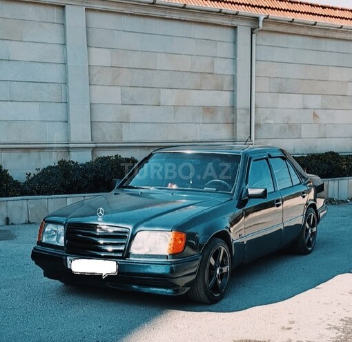 Mercedes E 250 1995, 314,000 km - 2.5 l - Bakı