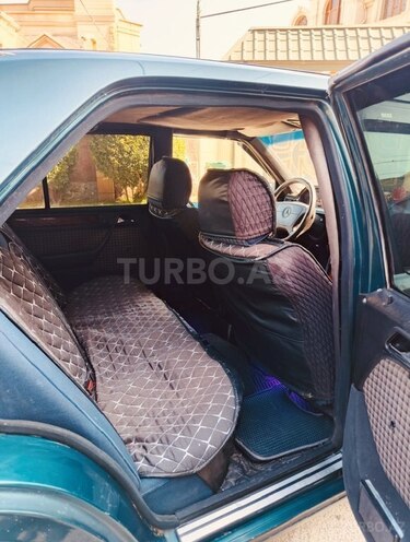 Mercedes E 250 1995, 314,000 km - 2.5 l - Bakı