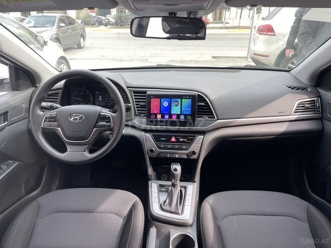 Hyundai Avante-8