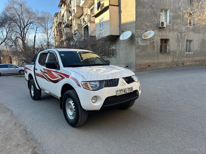 Mitsubishi L200 2008, 275,000 km - 2.5 l - Bakı