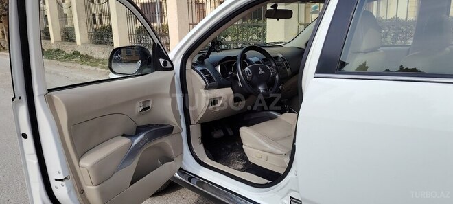 Mitsubishi Outlander 2008, 208,405 km - 3.0 l - Bakı