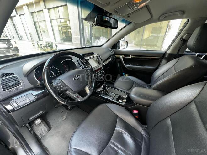 Kia Sorento-8