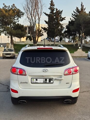 Hyundai Santa Fe-6